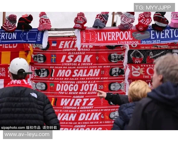 詹俊建议利物浦首发阵容萨拉赫可尝试小基耶萨或维尔茨位置调整